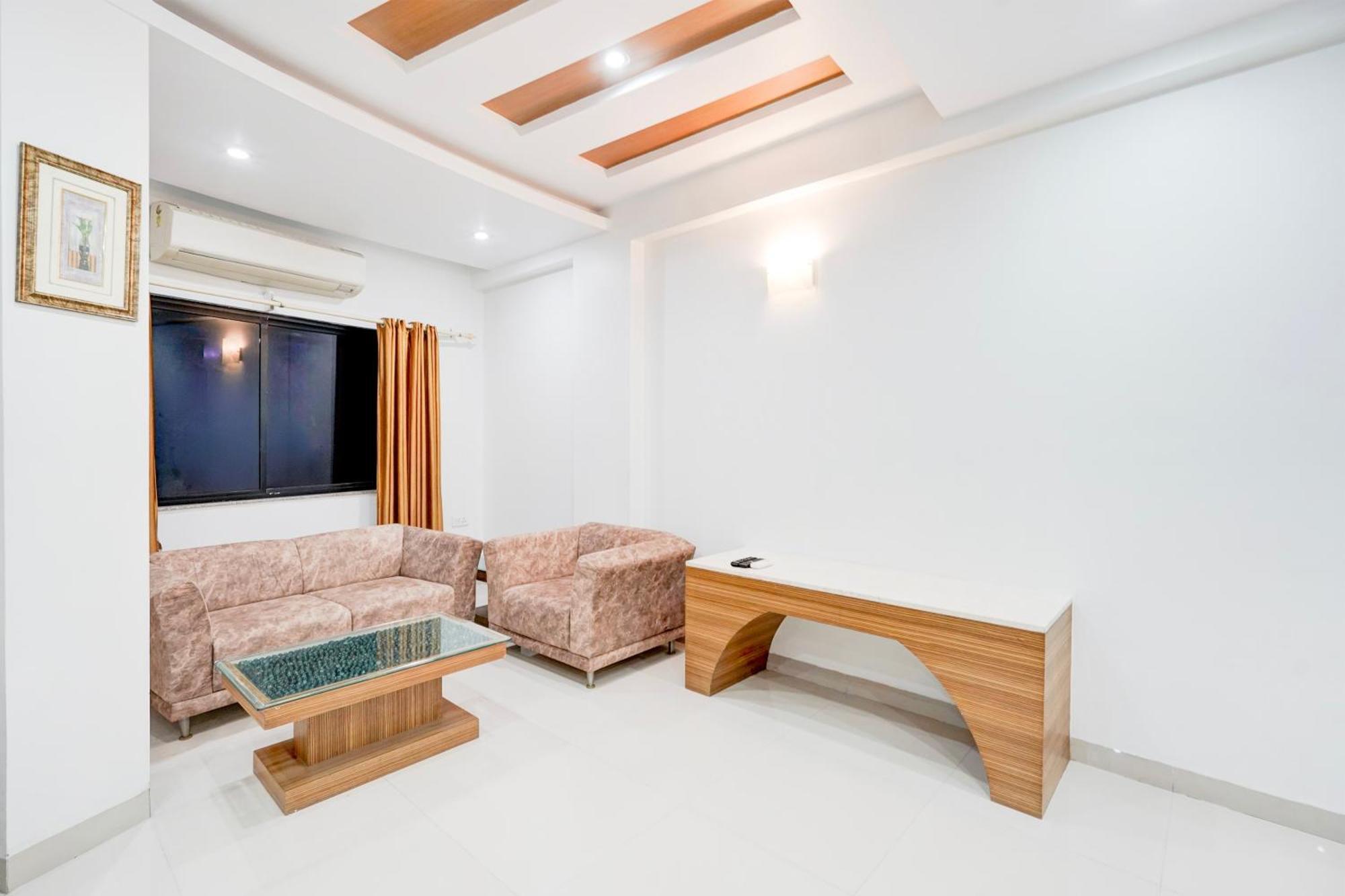 Super Townhouse Mg Road Porbandar Formerly Hotel Harmony Luaran gambar