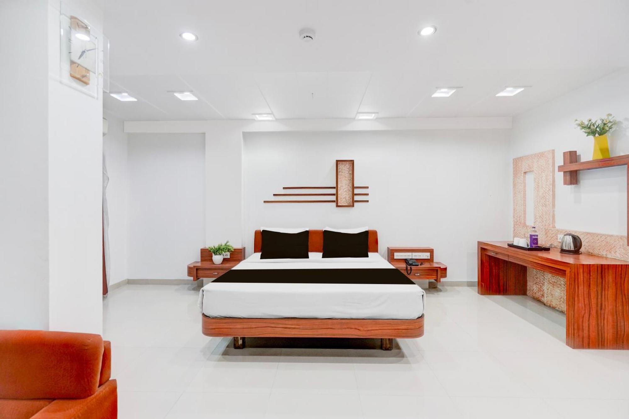 Super Townhouse Mg Road Porbandar Formerly Hotel Harmony Luaran gambar